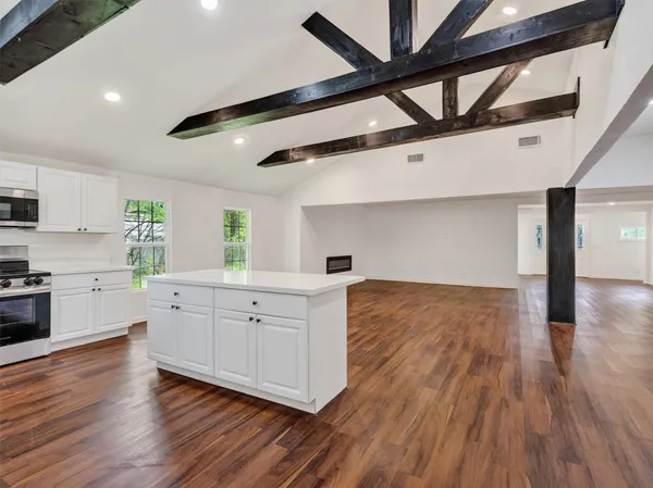 $2,900 | 11515 Iberia Drive, Houston, TX 77065
