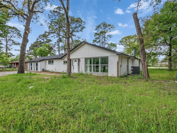 $2,900 | 11515 Iberia Drive, Houston, TX 77065