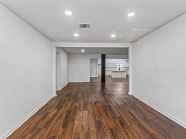 $2,900 | 11515 Iberia Drive, Houston, TX 77065