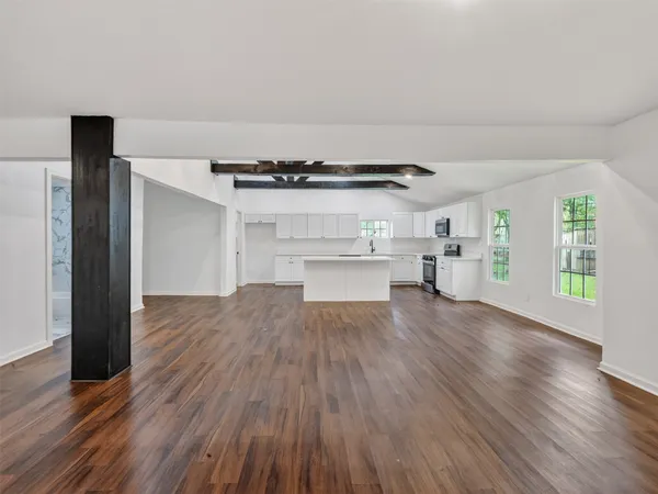 $2,900 | 11515 Iberia Drive, Houston, TX 77065