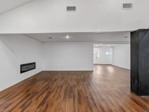 $2,900 | 11515 Iberia Drive, Houston, TX 77065