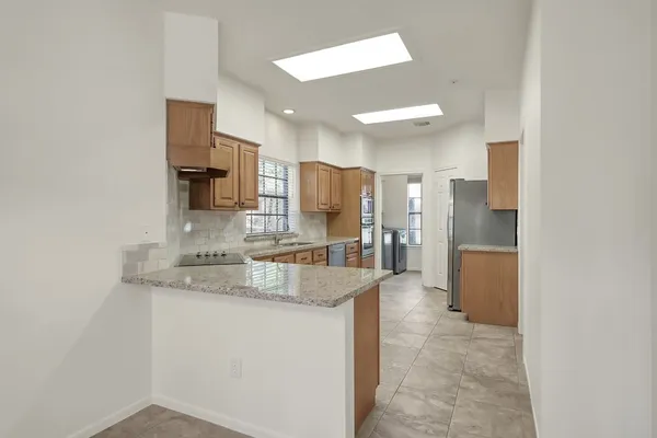 $3,050 | 23 Heathstone Place, The Woodlands, TX 77381