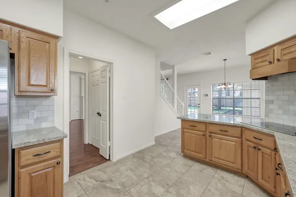 $3,050 | 23 Heathstone Place, The Woodlands, TX 77381