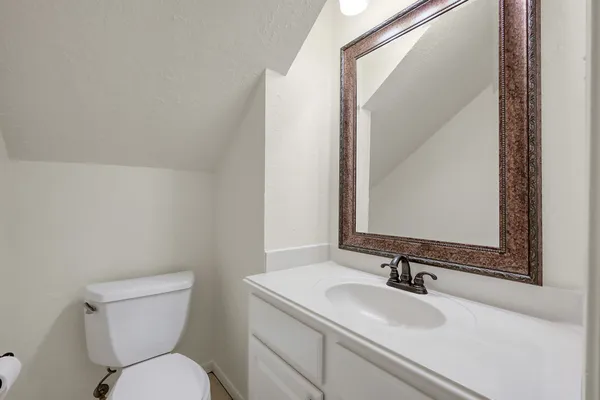 $3,050 | 23 Heathstone Place, The Woodlands, TX 77381