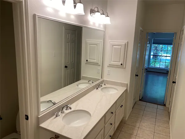 $3,050 | 23 Heathstone Place, The Woodlands, TX 77381