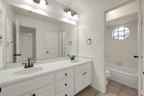 $3,050 | 23 Heathstone Place, The Woodlands, TX 77381