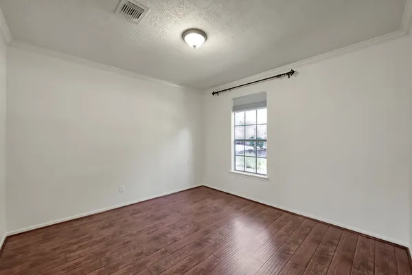 $3,050 | 23 Heathstone Place, The Woodlands, TX 77381