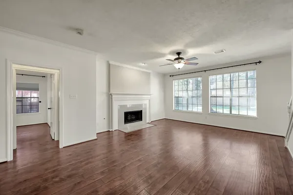 $3,050 | 23 Heathstone Place, The Woodlands, TX 77381