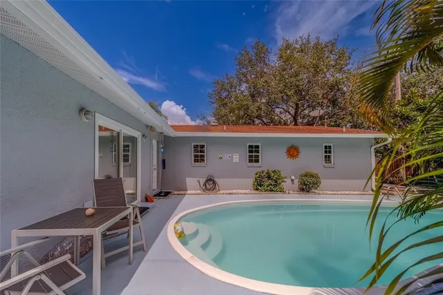 $3,250 | 10842 61st Avenue, Seminole, FL 33772