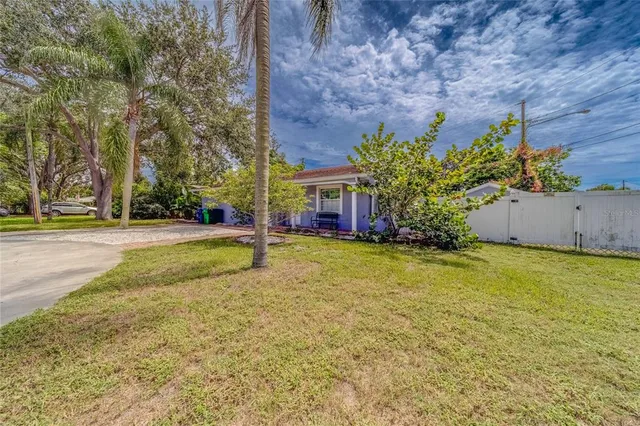 $3,250 | 10842 61st Avenue, Seminole, FL 33772