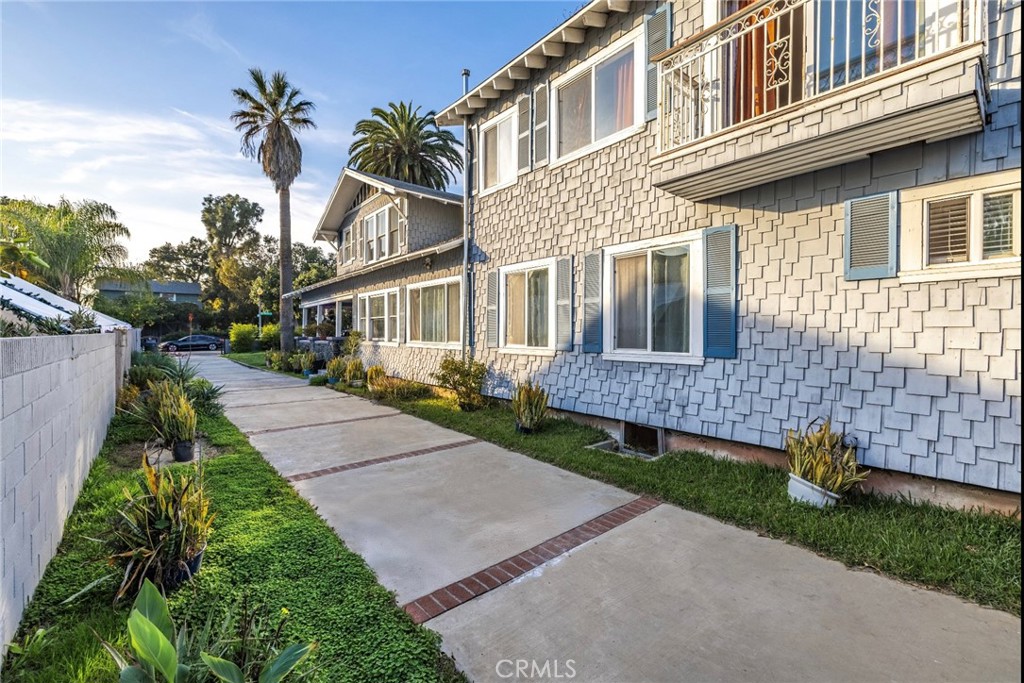 790 North El Molino Avenue Pasadena, CA 91104 - Photo 33 of 34