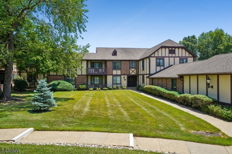 19 Kensington Road, Unit 19H Chatham, NJ 07928 - Photo 3 of 24