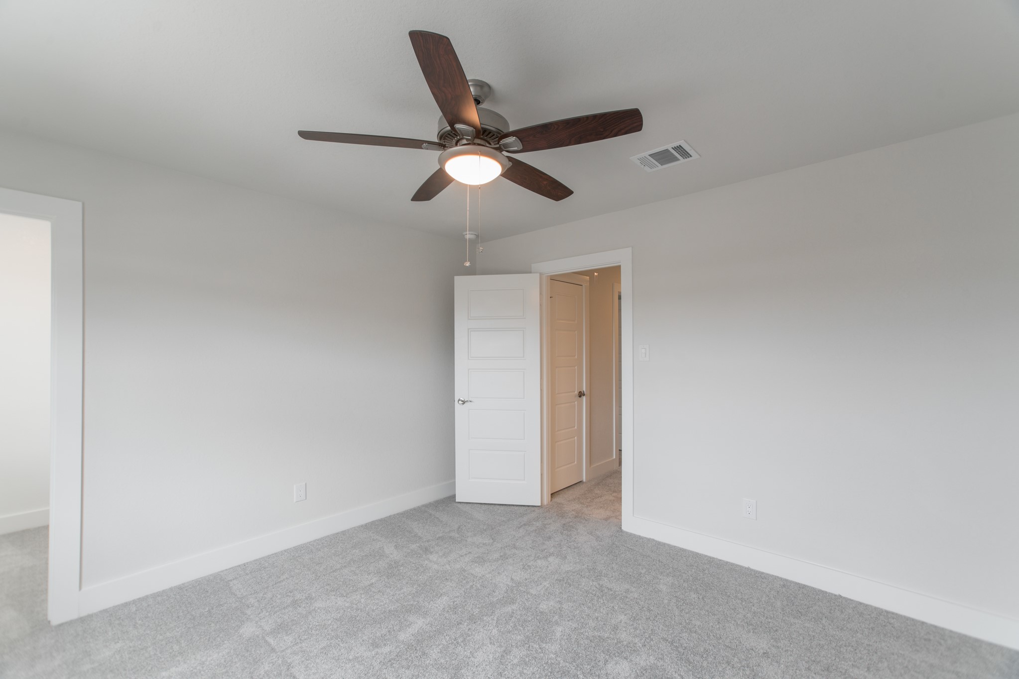 10539 Preserve Way Conroe, TX 77385 - Photo 26 of 31 a view of an empty room