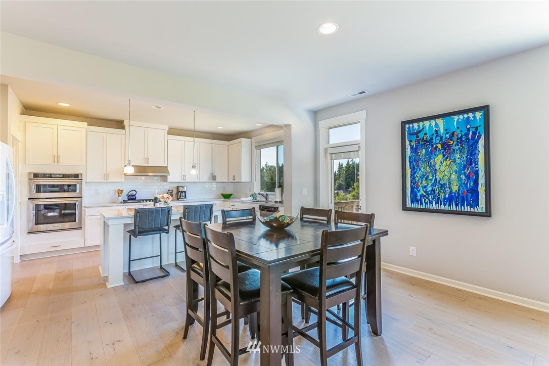 5638 Northeast 9th Street Renton, WA 98059 - Photo 6 of 40