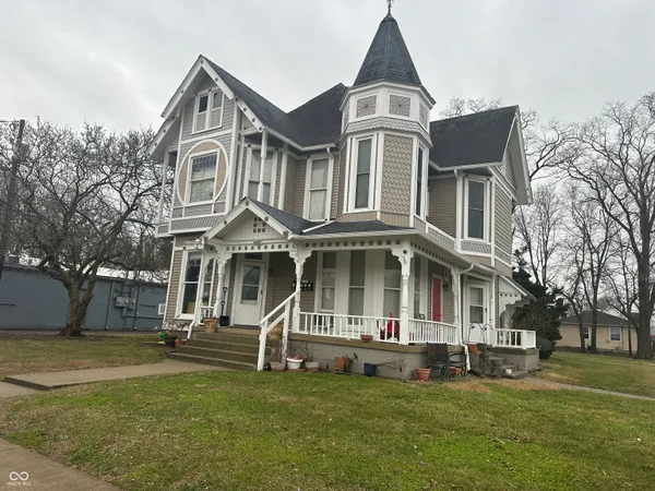 $389,900 | 1105 17th Street, Columbus, IN 47201