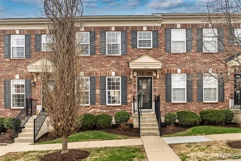 $247,000 | 208 Candice Way, St. Peters, MO 63376