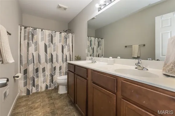 $247,000 | 208 Candice Way, St. Peters, MO 63376