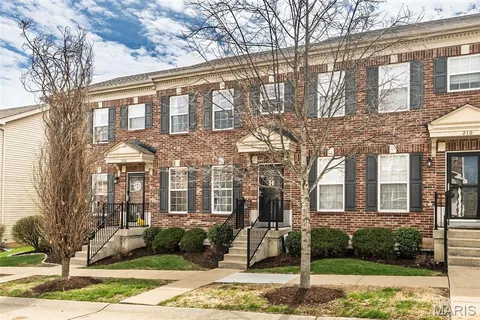 $247,000 | 208 Candice Way, St. Peters, MO 63376