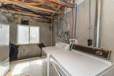 $247,000 | 208 Candice Way, St. Peters, MO 63376
