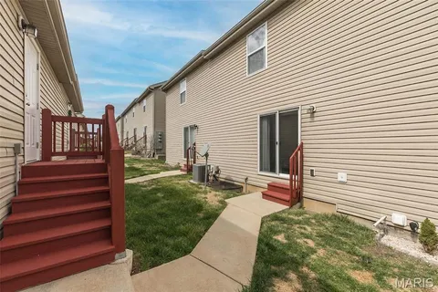 $247,000 | 208 Candice Way, St. Peters, MO 63376
