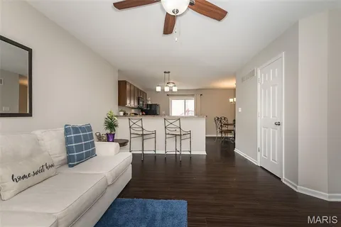 $247,000 | 208 Candice Way, St. Peters, MO 63376