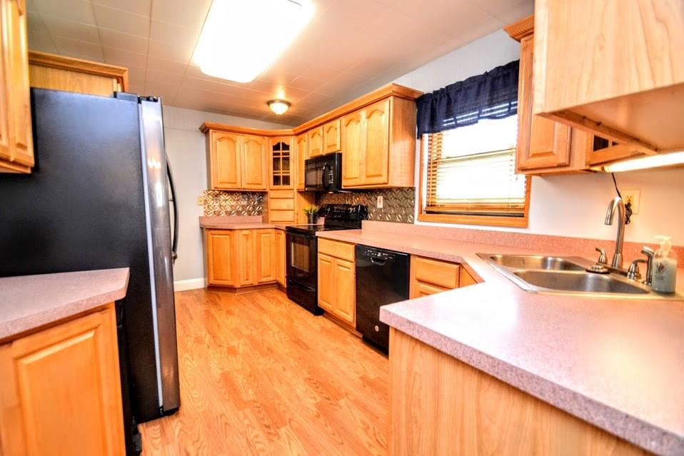 1060 Tuscarawas Road Beaver, PA 15009 - Photo 2 of 25 Gallery Image 2