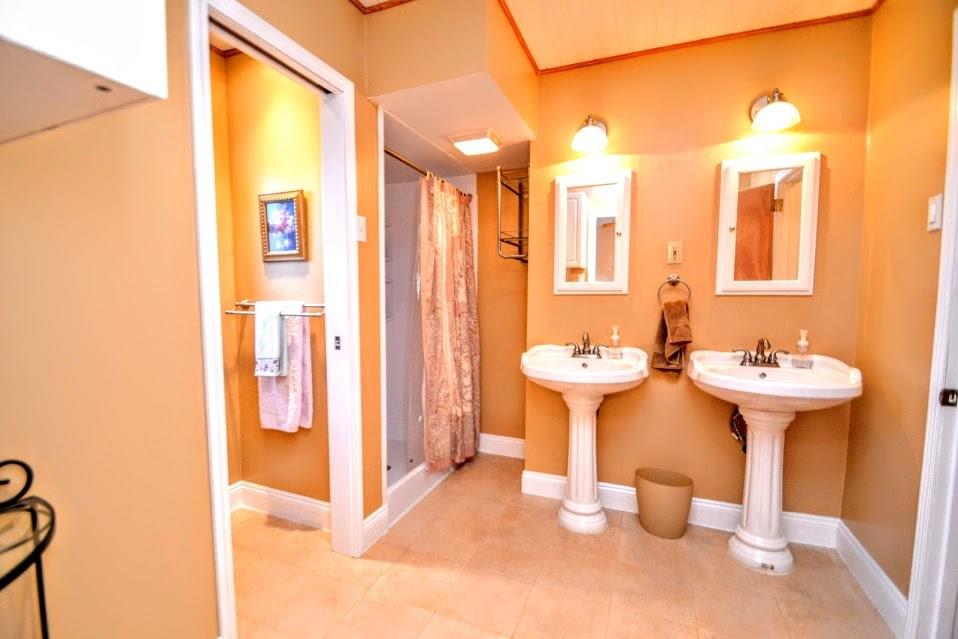 1060 Tuscarawas Road Beaver, PA 15009 - Photo 4 of 25 Gallery Image 4