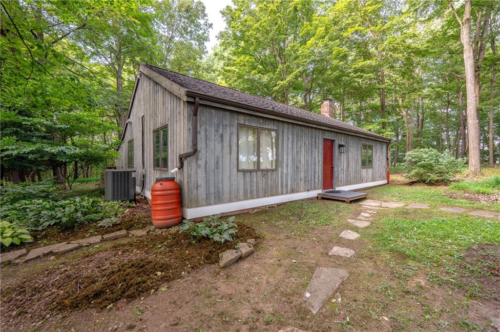 127 Mountain Road Ligonier, PA 15658 - Photo 31 of 45 a backyard of a house with lots of green space