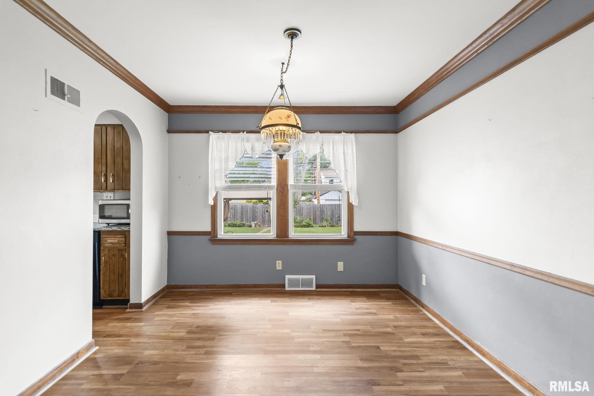 2063 Marland Street Springfield, IL 62702 - Photo 8 of 44 Gallery Image 8