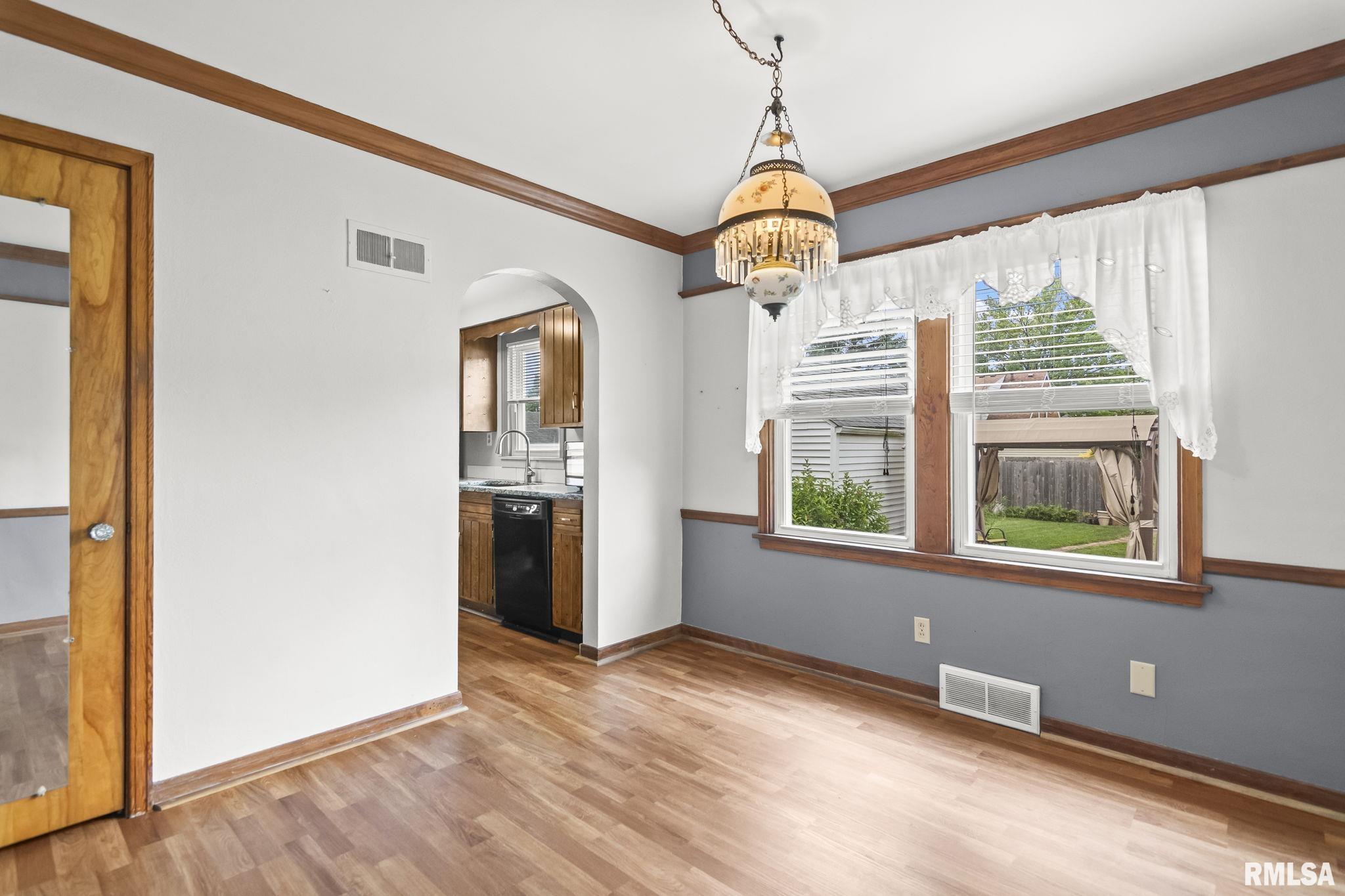 2063 Marland Street Springfield, IL 62702 - Photo 9 of 44 Gallery Image 9