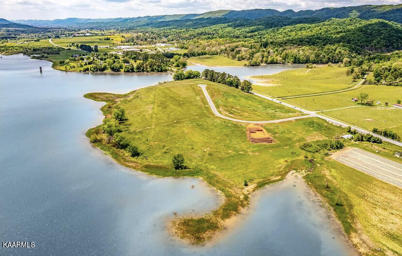 26 Masters Lane Bean Station, TN 37708 - Photo 5 of 11 3EF4B22B-91F6-4486-B846-ADDC6603161C