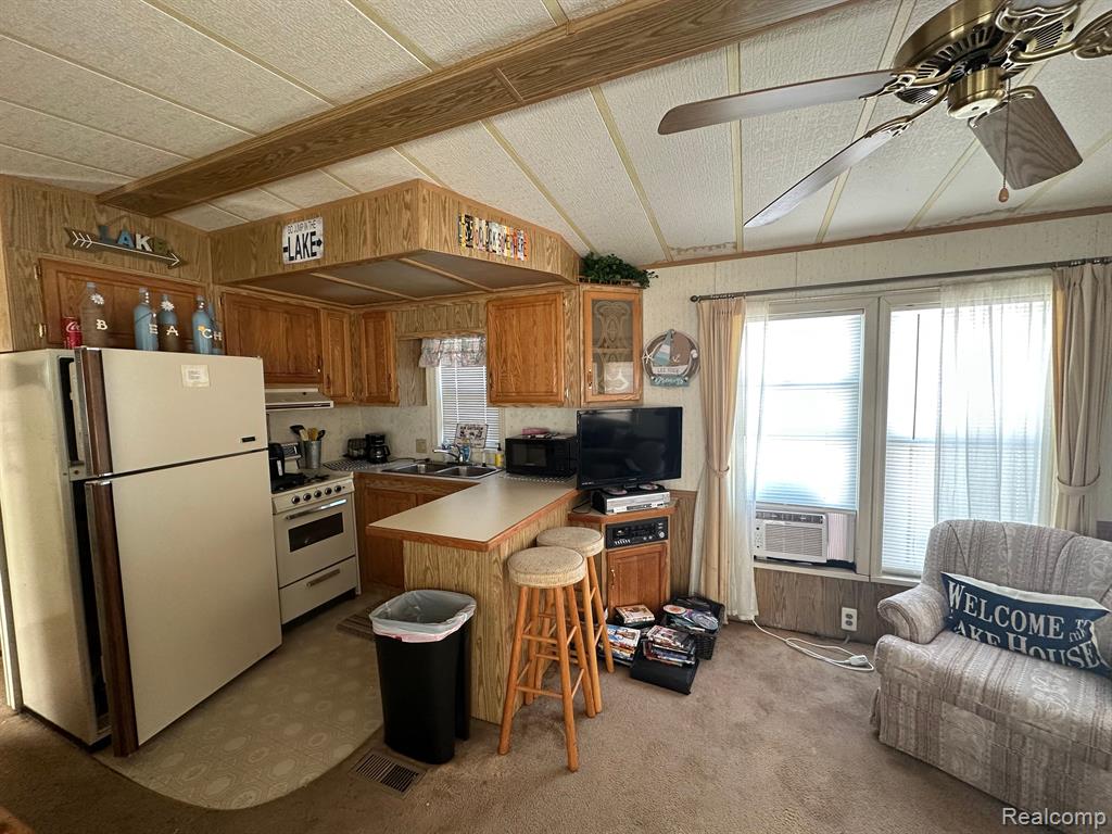 10001 Goodall Road, Unit 48 Durand, MI 48429 - Photo 7 of 16