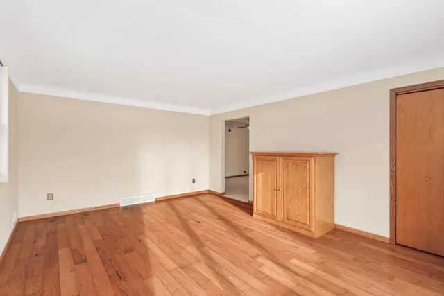 $342,000 | 708 15th Street West, Hastings, MN 55033