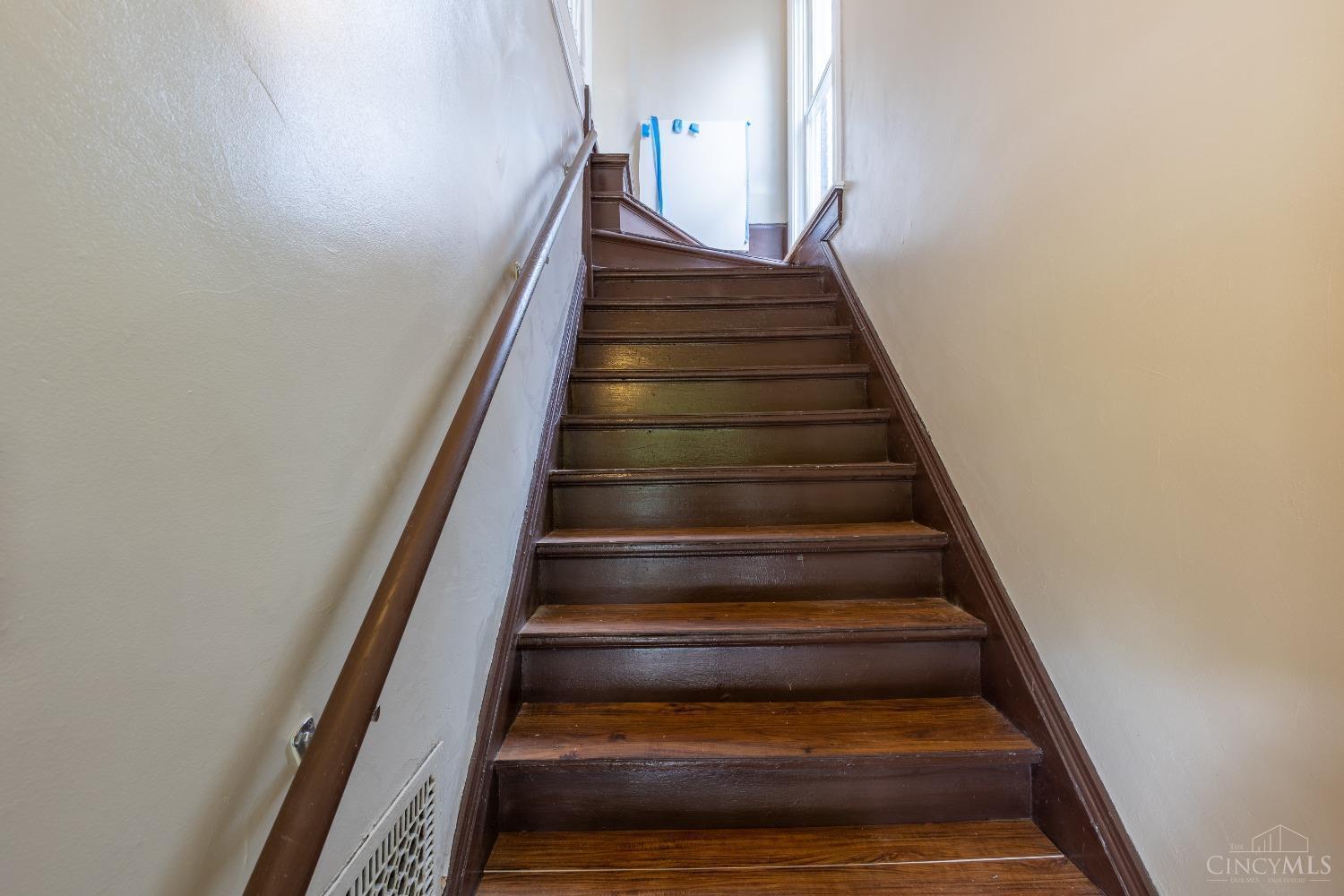 2215 Reading Road Cincinnati, OH 45219 - Photo 24 of 35 Gallery Image 24