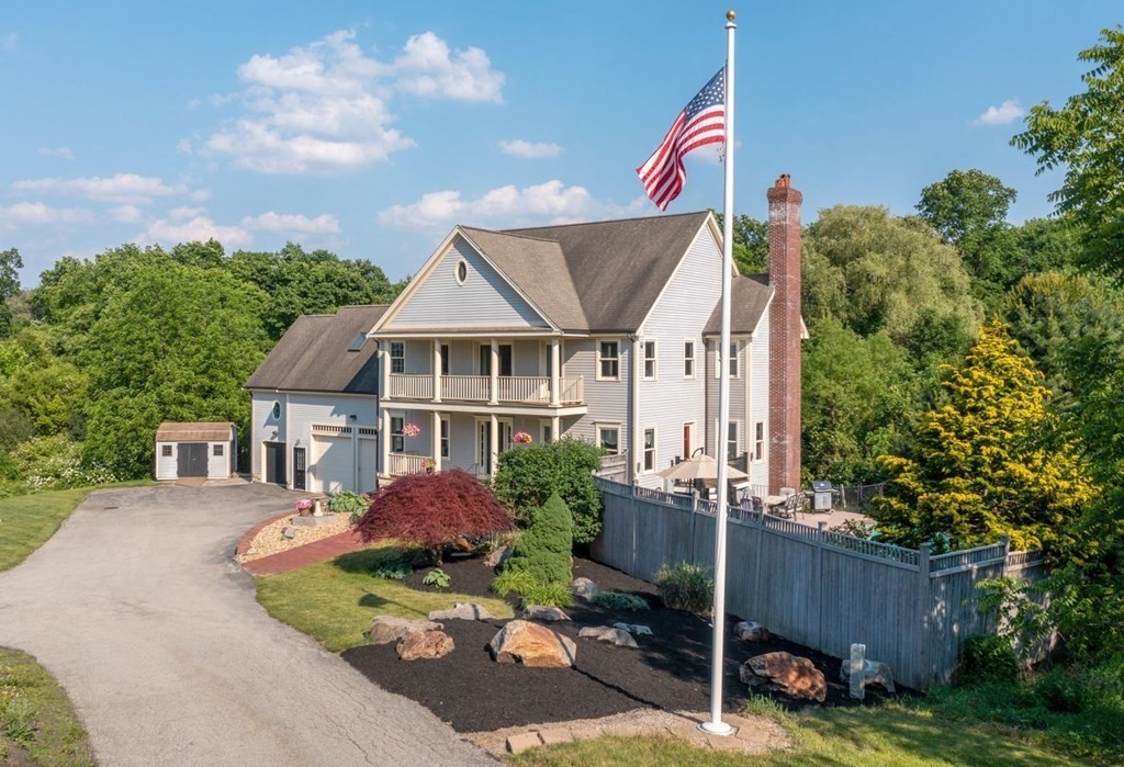 9 Jeffrey's Neck Road Ipswich, MA 01938 - Photo 2 of 42 Gallery Image 2