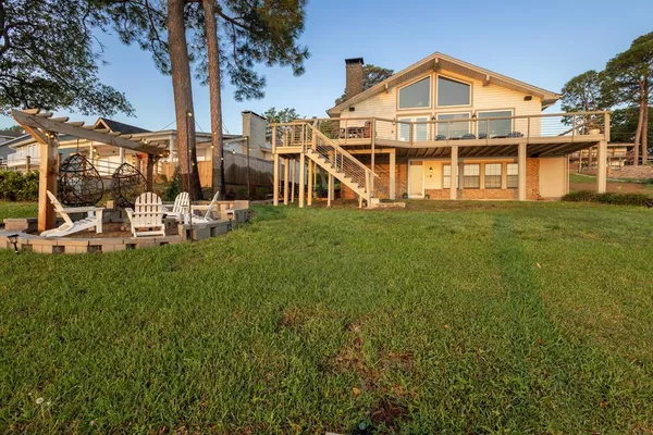 $715,000 | 115 Isle Of View Drive, Tool, TX 75143