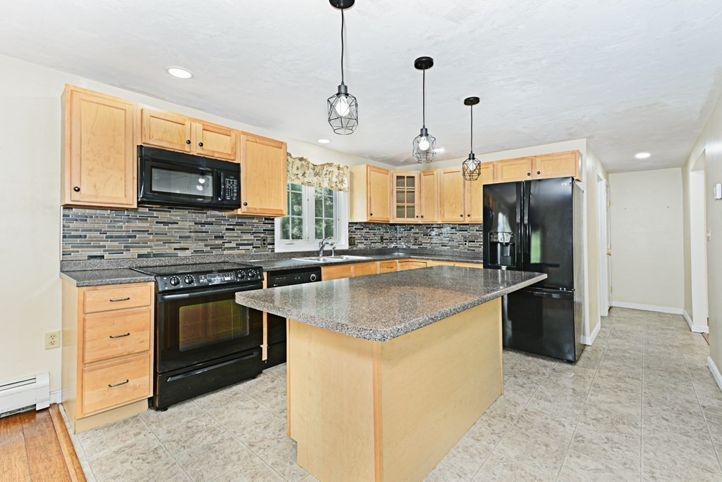 34 Airport Road Dudley, MA 01571 - Photo 7 of 35 Gallery Image 7