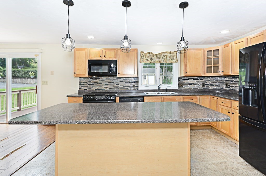 34 Airport Road Dudley, MA 01571 - Photo 8 of 35 Gallery Image 8
