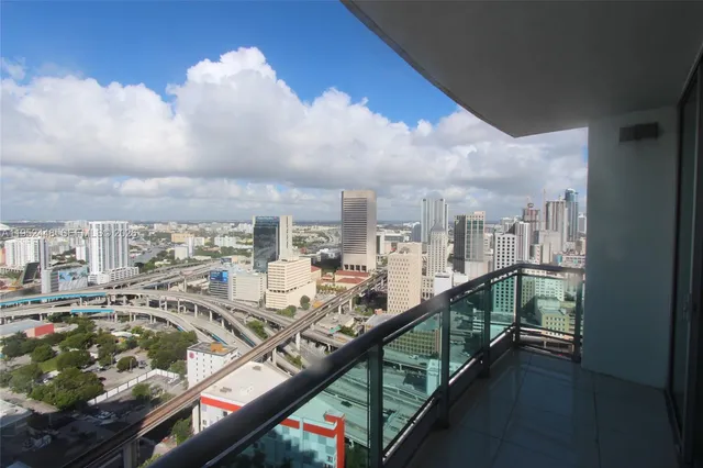 $2,550 | 350 South Miami Avenue, Unit 3615, Miami, FL 33130