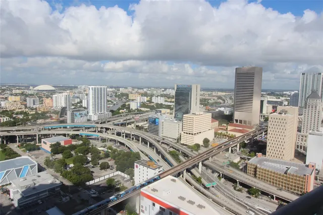 $2,550 | 350 South Miami Avenue, Unit 3615, Miami, FL 33130