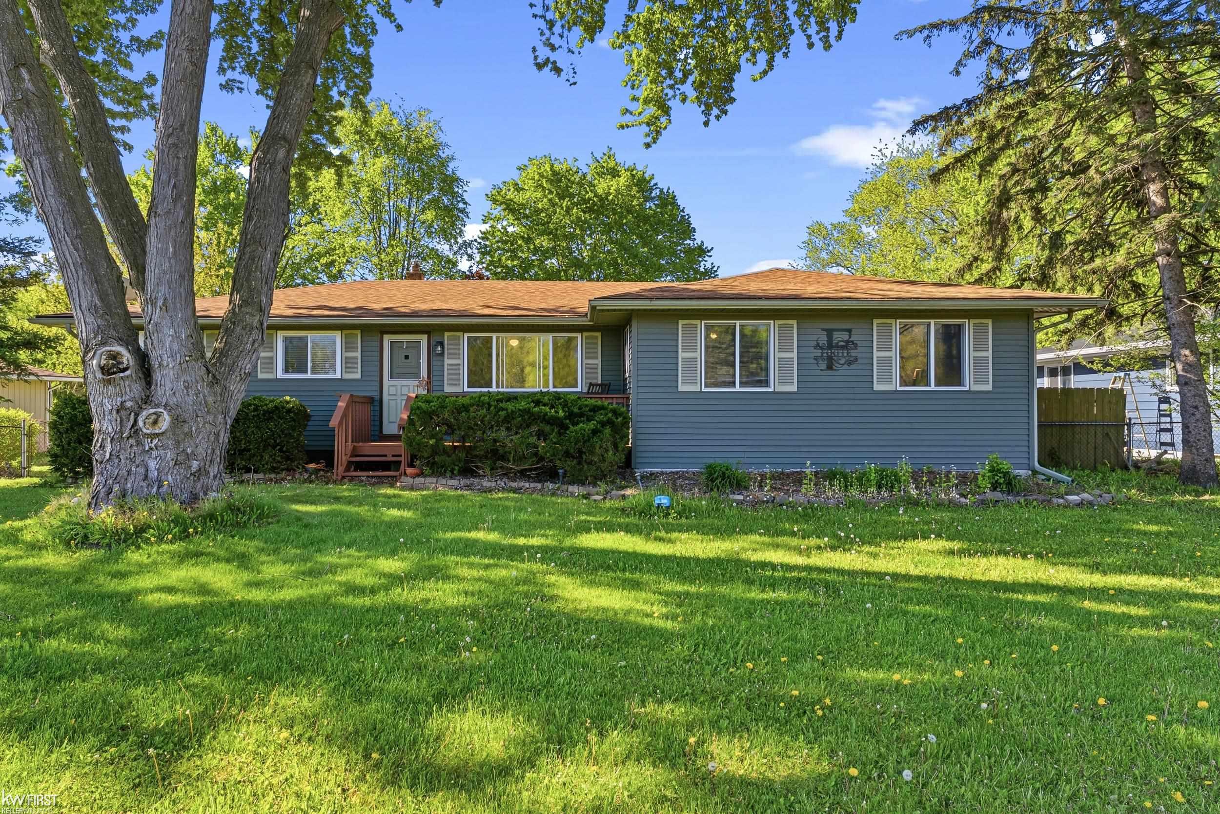 4271 Highland Road Milford, MI 48380 - Photo 3 of 48
