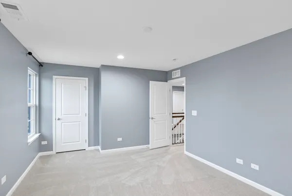 $560,000 | 305 Cronin Boulevard, Shorewood, IL 60404