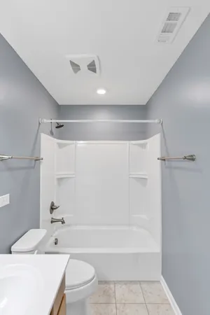 $560,000 | 305 Cronin Boulevard, Shorewood, IL 60404