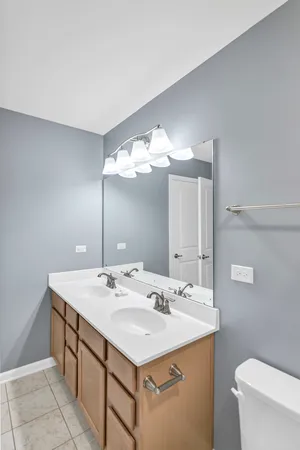 $560,000 | 305 Cronin Boulevard, Shorewood, IL 60404