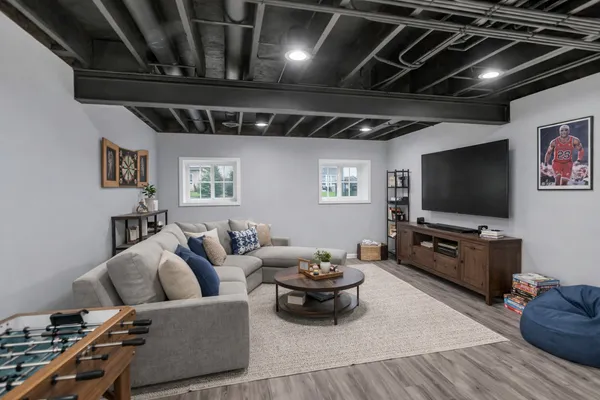 $560,000 | 305 Cronin Boulevard, Shorewood, IL 60404