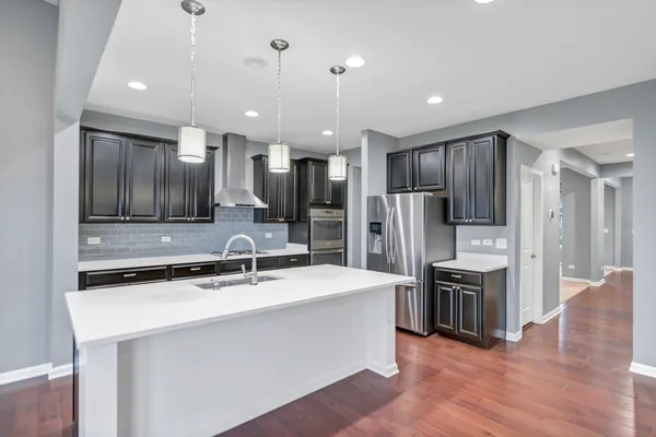 $560,000 | 305 Cronin Boulevard, Shorewood, IL 60404