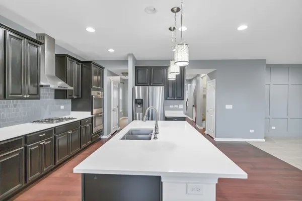 $560,000 | 305 Cronin Boulevard, Shorewood, IL 60404