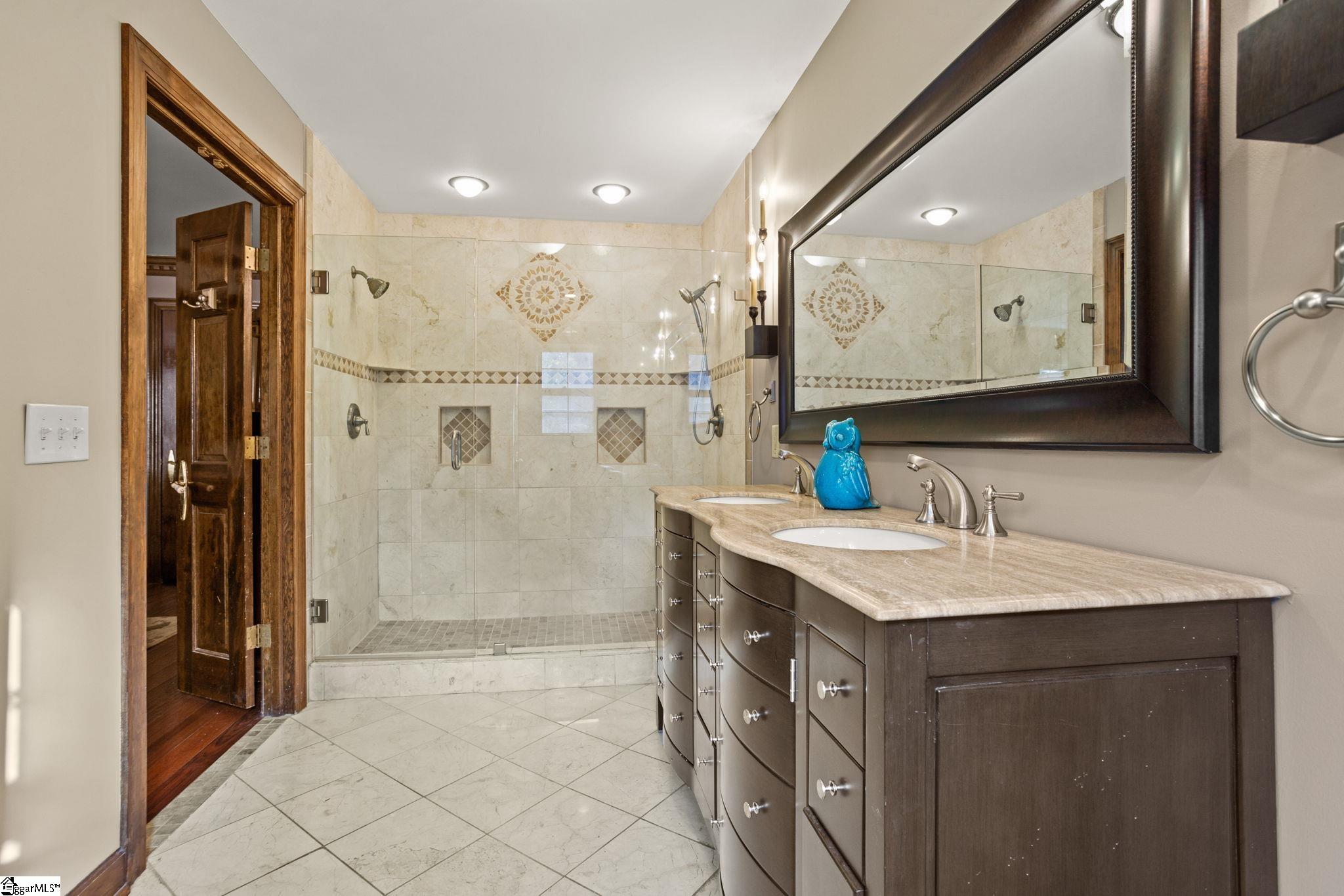 1703 Pelham Road Greenville, SC 29615 - Photo 8 of 34 Gallery Image 8