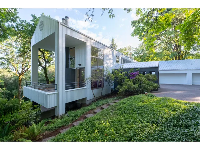 $1,250,000 | 2790 Northwest Sulphur Springs Road, Corvallis, OR 97330