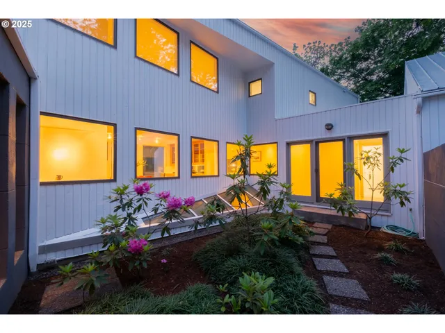 $1,250,000 | 2790 Northwest Sulphur Springs Road, Corvallis, OR 97330